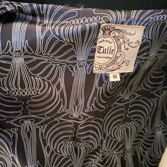 Coat - Picture 9 of 10